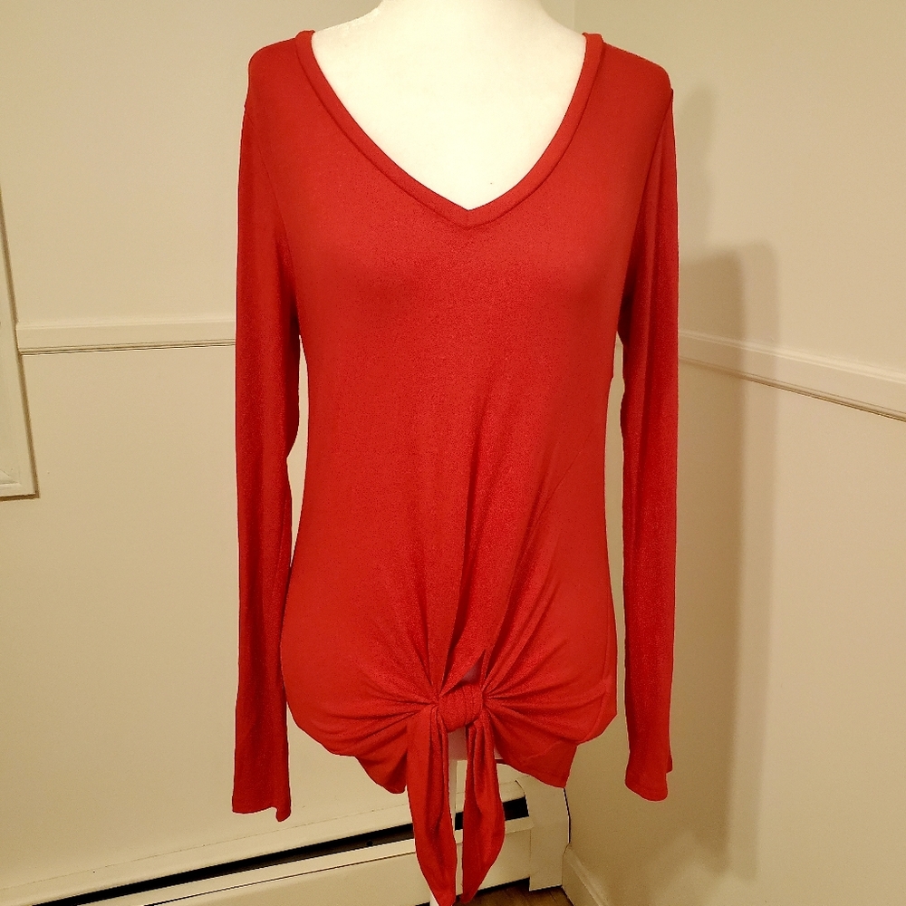Express long sleeve top with tie at waist
